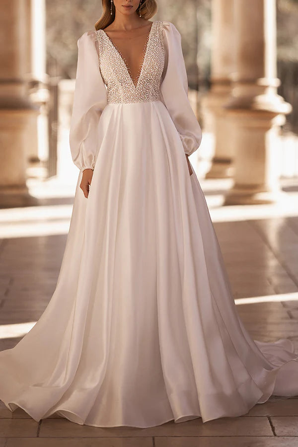 A-shaped V-neck luxurious pearl long sleeved simple wedding dress Long Sleeve Gown