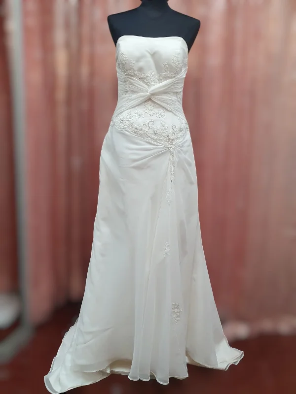 Size 16 Strapless Sweetheart Gown Simple Satin Gown