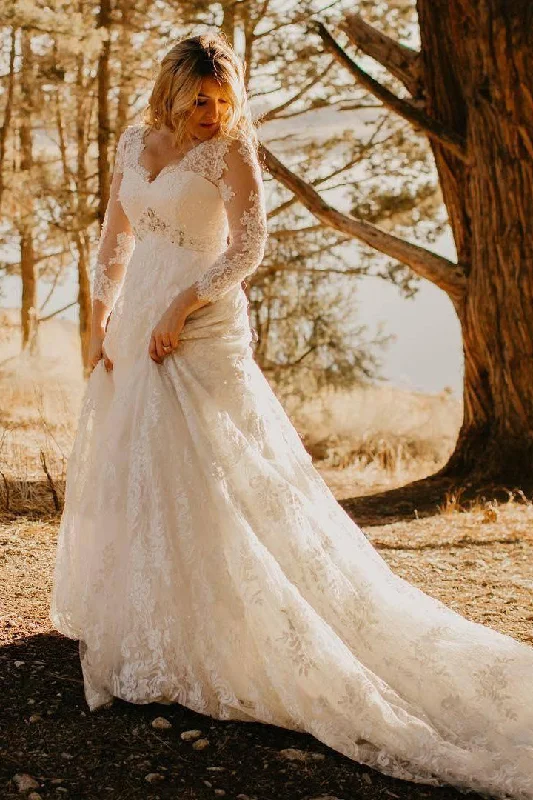 Country Style Plus Size Lace V-neck 3-4 Sleeve Wedding Dress with Court-train-715618 Floral Lace Wedding