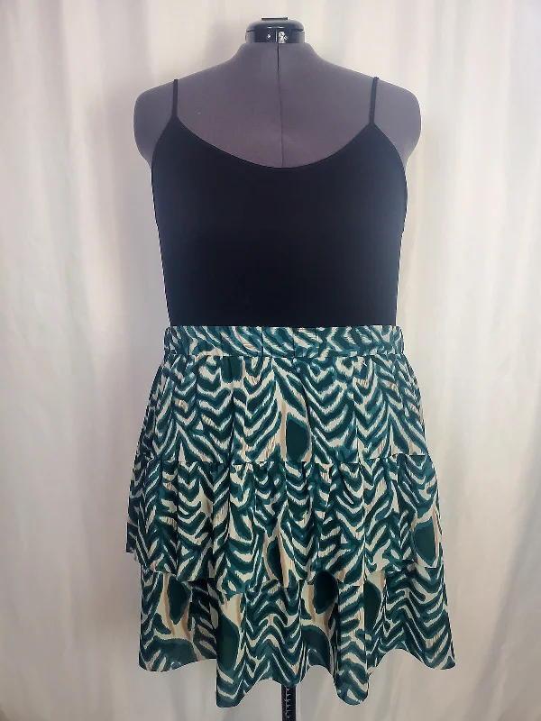 6th & LN Size 26/28 Teal & Beige Layered Skirt NWT Designer unclassified skirts