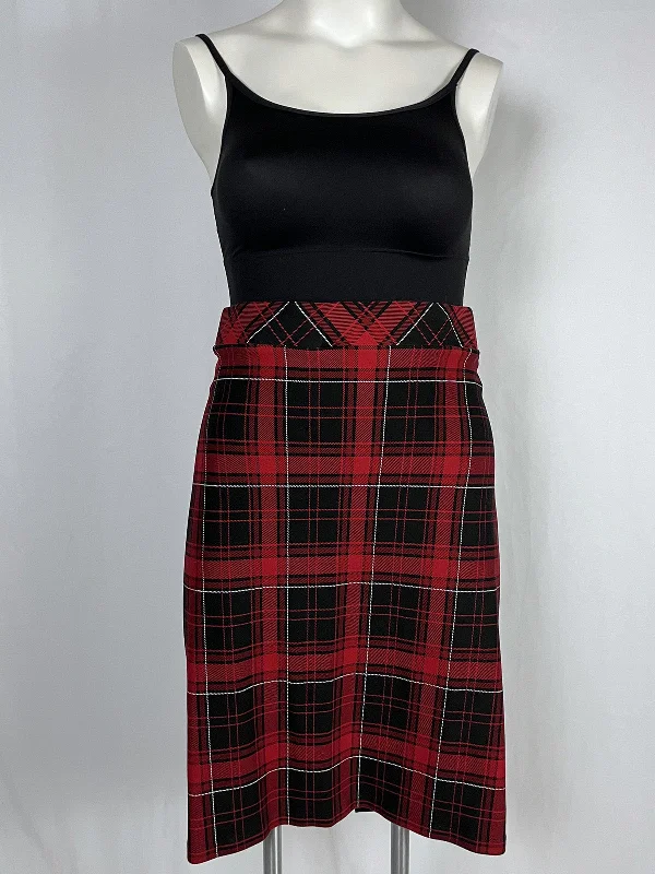 Torrid Size 4X (26) Black & Red Plaid Skirt Trendy new unclassified skirts