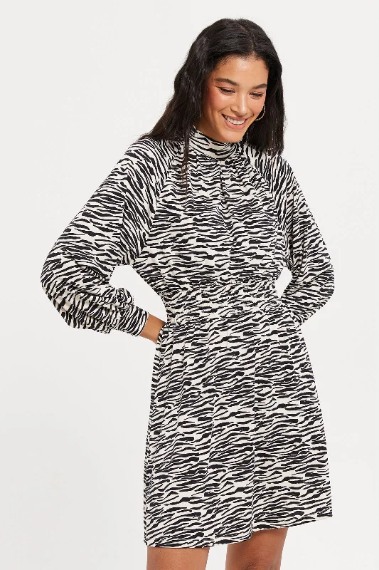 Women Black And White Animal Printed Dress Open-back unclassified dresses